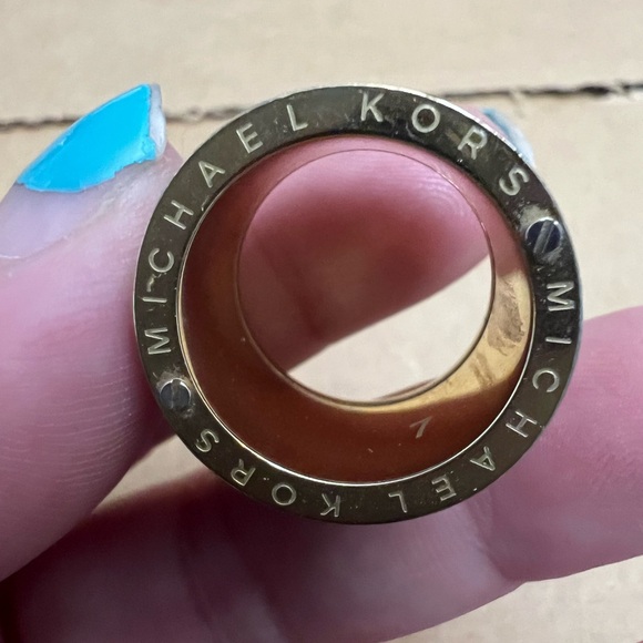 Michael Kors ring - Picture 3 of 5